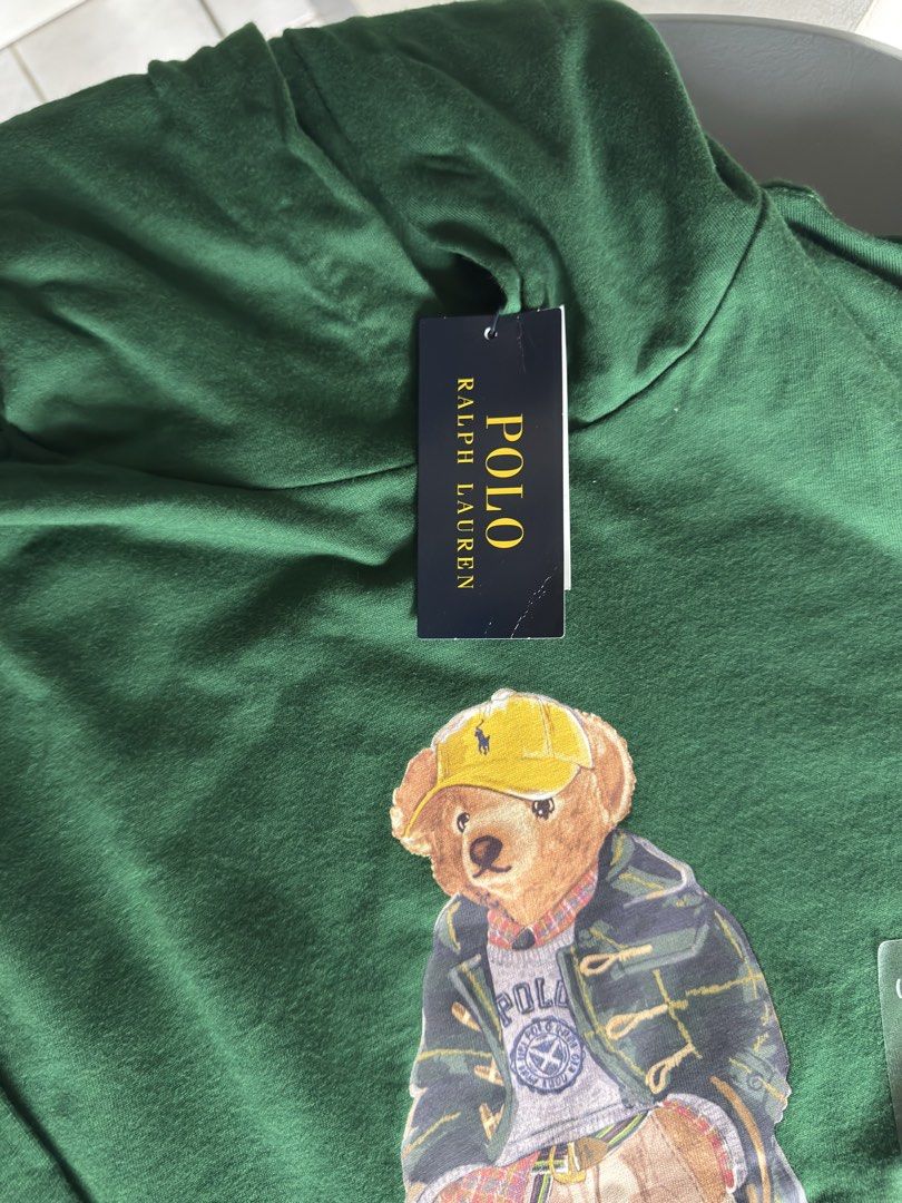 Ralph Lauren Cotton Hooded Tee (Category: Coats, Jackets and Outerwear) located in San Mateo. Submitted by summerph (Listing ID 1444953569, Image 2). Description: Ralph Lauren Cotton Hooded Tee Brand New With QR for authentication Large - Teens Boys (Fits adult) Bust: 38 inches Last price posted ‼️.