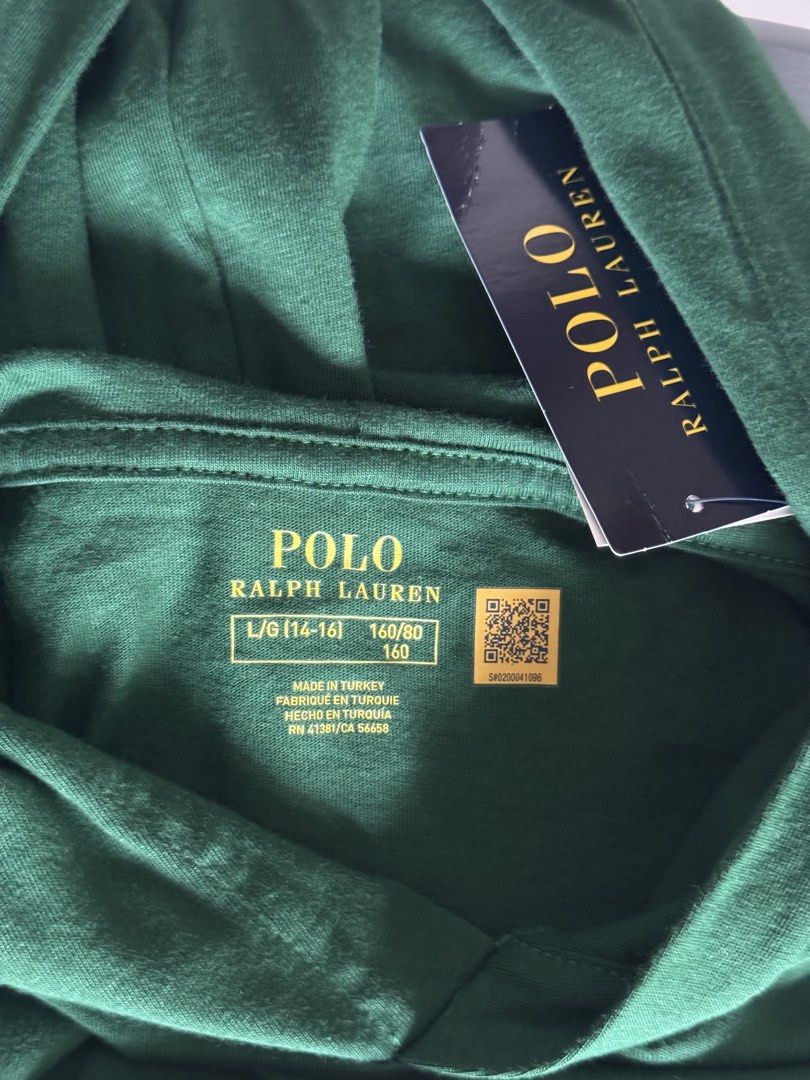 Ralph Lauren Cotton Hooded Tee (Category: Coats, Jackets and Outerwear) located in San Mateo. Submitted by summerph (Listing ID 1444953569, Image 3). Description: Ralph Lauren Cotton Hooded Tee Brand New With QR for authentication Large - Teens Boys (Fits adult) Bust: 38 inches Last price posted ‼️.