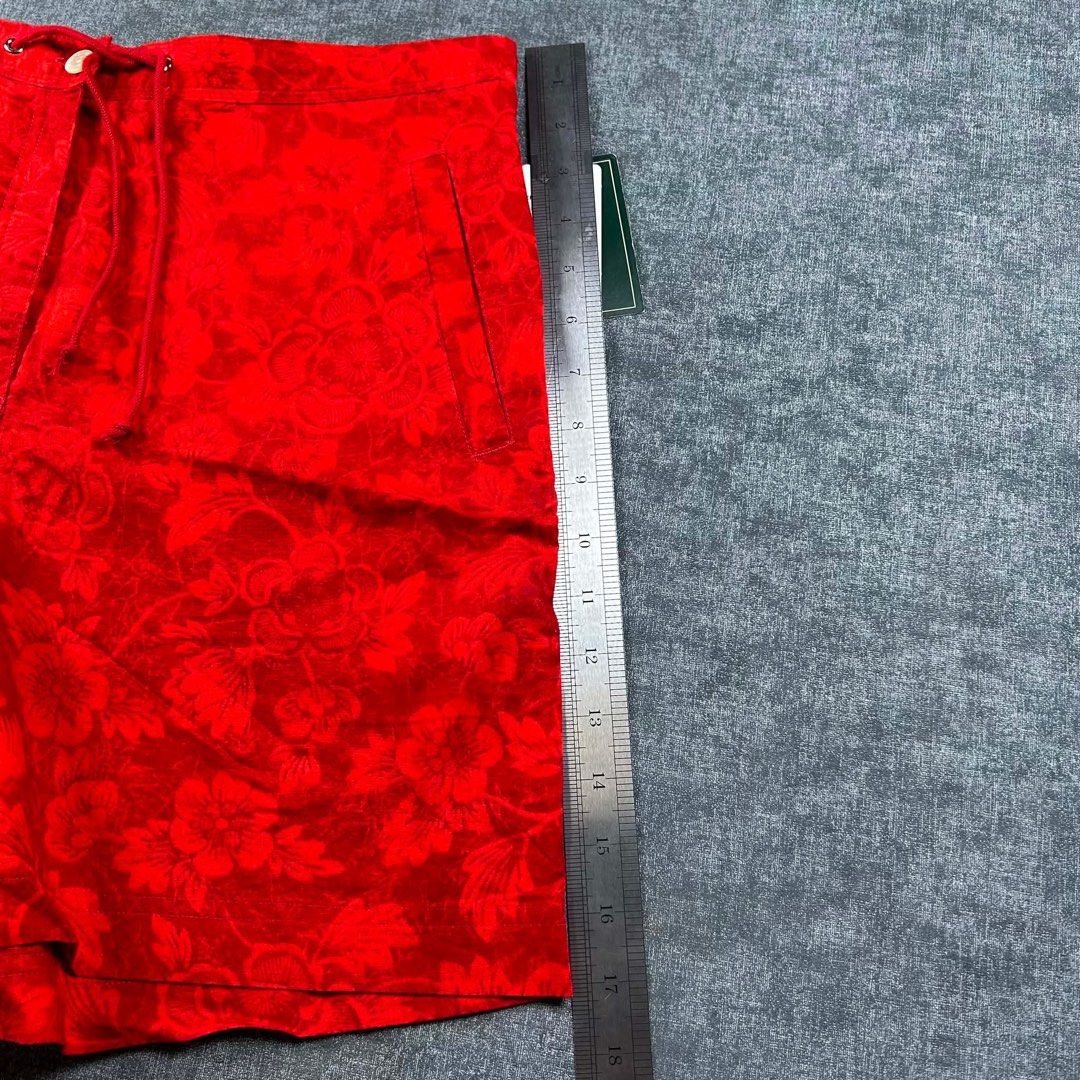 Ralph Lauren Floral Shorts (Category: Shorts) located in Manila. Submitted by emvishop (Listing ID 1444870230, Image 3). Description: Ralph Lauren Floral Shorts Price: PHP 1000 Dimension: 31 x 17 Condition: Like New Store SKU: A-37 Please don’t hesitate to message us for inquiries or assistance with your transaction. (take note that the color may appear different due to lighting conditions).
