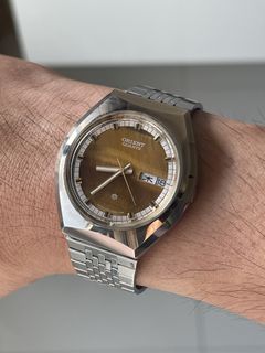 (Category: ) located in . Submitted by luu-vintagewatch (Listing ID 1444942346, Image 1). Description: .