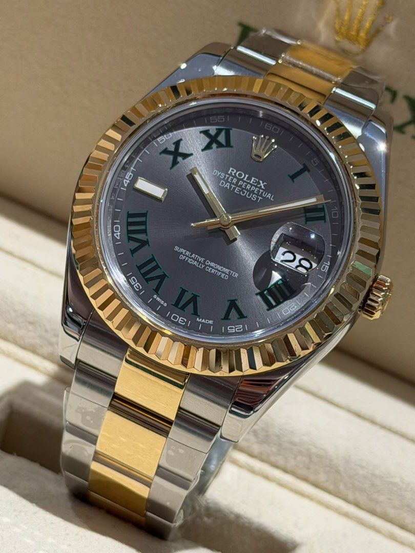 ROLEX Datejust (Category: Announcements) located in Kuala Lumpur. Submitted by kokkeong5661662 (Listing ID 1444892421, Image 3). Description: [Used like New Rolex Oyster Perpetual Datejust 41mm 2tone Yellow Gold 116333 2014 Wimbledon RM46,800 ] 💰 价钱 Price MYR ：46,800 ⌚ 名称 Model Name : Rolex Oyster Perpetual Datejust 41mm 2Tone Yellow Gold Fluted Bezel Oyster Band（日志） 🔖 型号 Reference Number : 116333 📜 保养 International warranty : 2014/3 🎁 全套齐 Fu