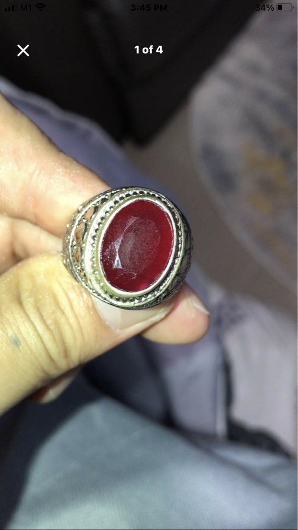Ruby ring (Category: Precious Stones) located in Singapore. Submitted by lawrencelucifer81 (Listing ID 1444930219, Image 1). Description: .