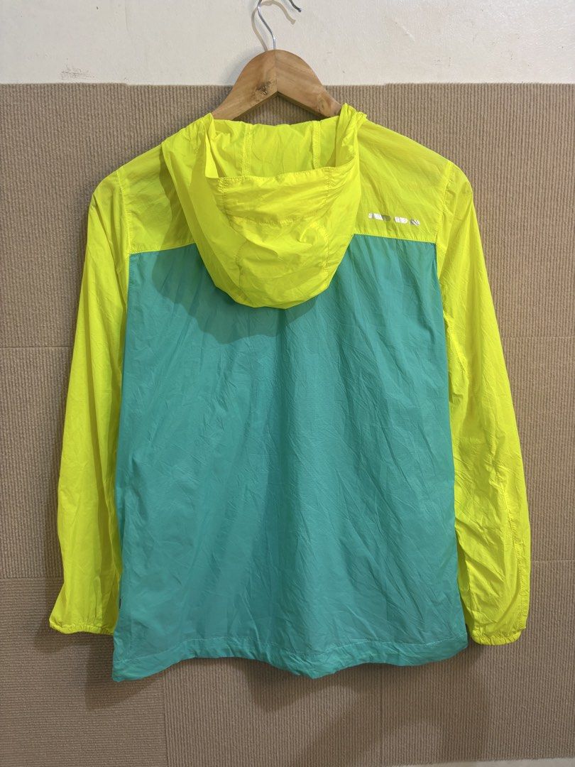 Salomon AdvancedSkin Shield Fast Wing / Agile Windbreaker Jacket (Category: Activewear) located in San Fernando. Submitted by jyyyshytt (Listing ID 1445037372, Image 3). Description: Salomon AdvancedSkin Shield Fast Wing / Agile Windbreaker Jacket Good as new Dimensions:W19 L26 No issue Color rate:10/10 1200.