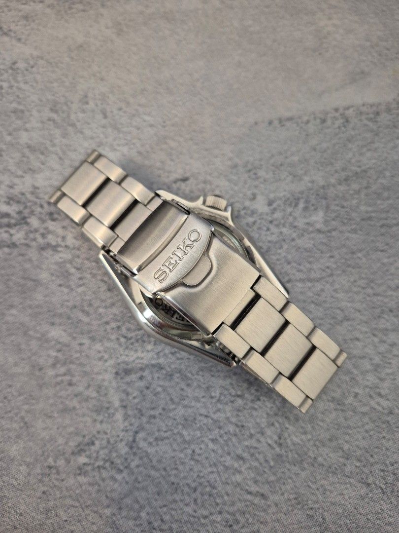 Seiko SRPK31 Champagne Dial 38mm (Category: Men's Watches) located in Tarlac. Submitted by tiegoods (Listing ID 1444922928, Image 3). Description: Seiko SRPK31 Champagne Dial 38mm Complete Set Bought last 04/2025 RFS: Upgrade Issue: minor scratches 11,500 only Meet-up around Pampanga.