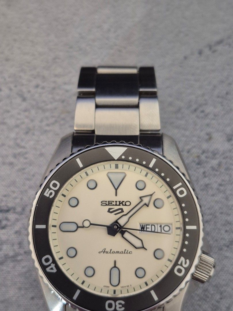 Seiko SRPK31 Champagne Dial 38mm (Category: Men's Watches) located in Tarlac. Submitted by tiegoods (Listing ID 1444922928, Image 2). Description: Seiko SRPK31 Champagne Dial 38mm Complete Set Bought last 04/2025 RFS: Upgrade Issue: minor scratches 11,500 only Meet-up around Pampanga.