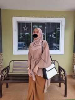 (Category: ) located in . Submitted by ezzsyzn (Listing ID 1445036664, Image 1). Description: .