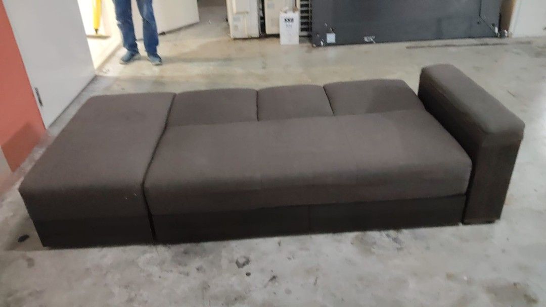 Sofas (Category: Sofas) located in Singapore. Submitted by justmemyse38588 (Listing ID 1444990874, Image 3). Description: still in good condition. looking to clear.