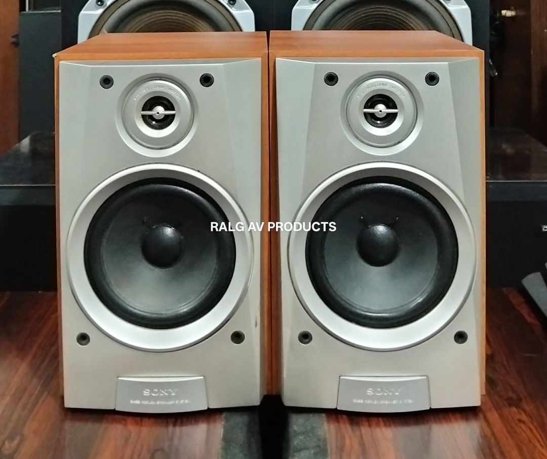 Sony Bookshelf Speakers (Category: Soundbars, Speakers & Amplifiers) located in Bulacan. Submitted by ronald277077025 (Listing ID 1445021624, Image 1). Description: SONY 2 WAY BOOKSHELF SPEAKER SS-MD11 50 WATTS 6 OHMS 5" COME WOOFER DOME TYPE TWEETER BASS REFLEX MADE IN JAPAN DIMENSIONS: W17 x H27. 5 x D24 cm Location: Sta Maria Bulacan Shipping at buyers expense.