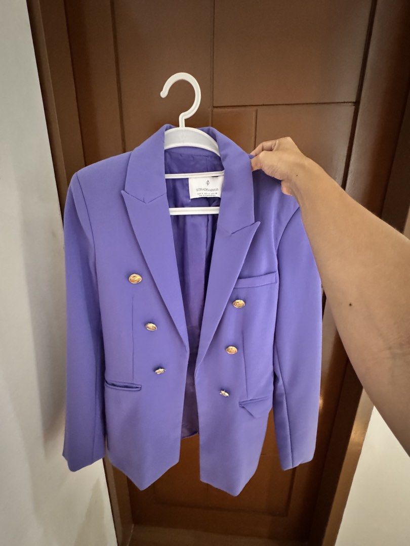 Stradivarius Purple Double-Breasted Blazer (Category: Coats, Jackets and Outerwear) located in San Fernando. Submitted by declutterwithemma (Listing ID 1444919410, Image 3). Description: Worn only once. Fits S-M.