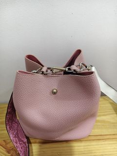 (Kategori: ) berada di . Dikirim oleh pincut (ID iklan 1444980984, Gambar 1). Deskripsi: .