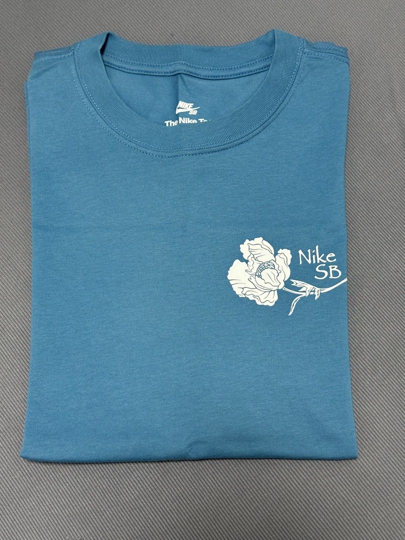 The Nike Tee (Category: Tshirts & Polo Shirts ) located in Pateros City. Submitted by stuffcornerph (Listing ID 1444988204, Image 1). Description: Brand new.. Washed but never worn Bought in US.