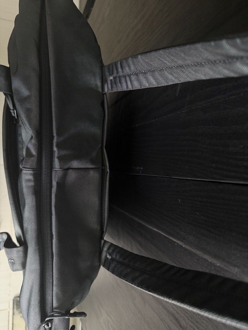 Thule Subterra 2 Tote Bag - Dark Slate (Category: Tote Bags) located in Mandaluyong City. Submitted by bookmarkdown (Listing ID 1445029195, Image 3). Description: - Dark slate Thule 22L tote bag - Bought for 11k at Opus Mall - Barely used - Ample interior space with multiple compartments - Padded section for 16in laptop and tablet - Comfortable shoulder straps - Ideal for everyday use or travel.