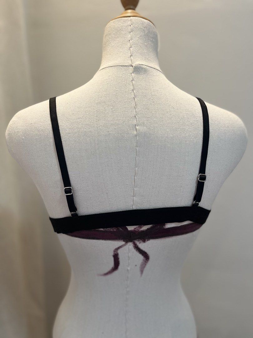 Trendyol Bralet 36 C/D (Category: Undergarments & Loungewear) located in Bayombong. Submitted by whimsystuff (Listing ID 1444911610, Image 3). Description: Trendyol Bralet no pads, velvet & lace fabric S on tag, best fits 36 C/D condition: as new deadstock, retails for P 800.