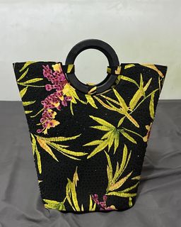 (Category: ) located in . Submitted by shop.anika (Listing ID 1445037186, Image 1). Description: .