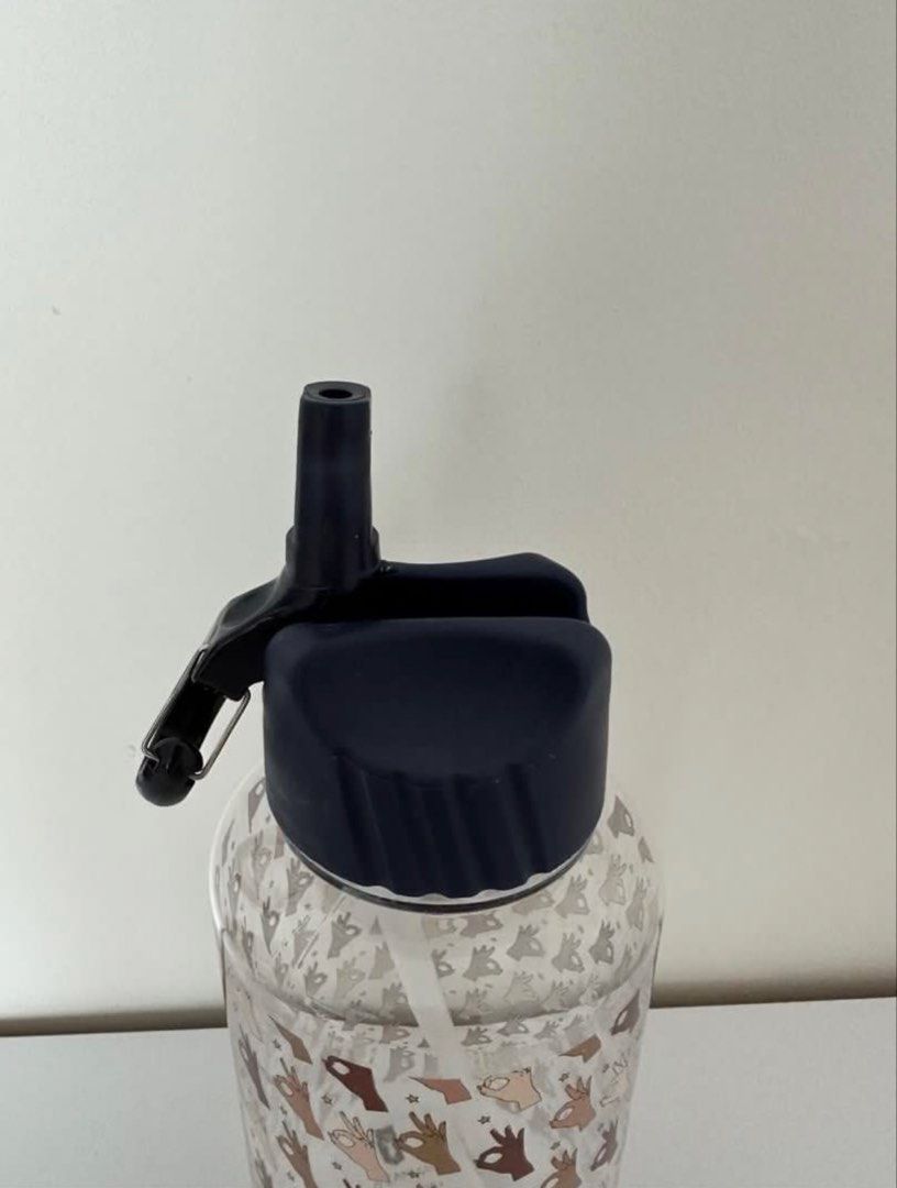 typo water bottle with straw487525176532674561
