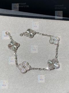 (Category: ) located in . Submitted by mia12138 (Listing ID 1444998231, Image 1). Description: .
