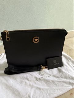 (Category: ) located in . Submitted by shopshoppp_ (Listing ID 1444954406, Image 1). Description: .
