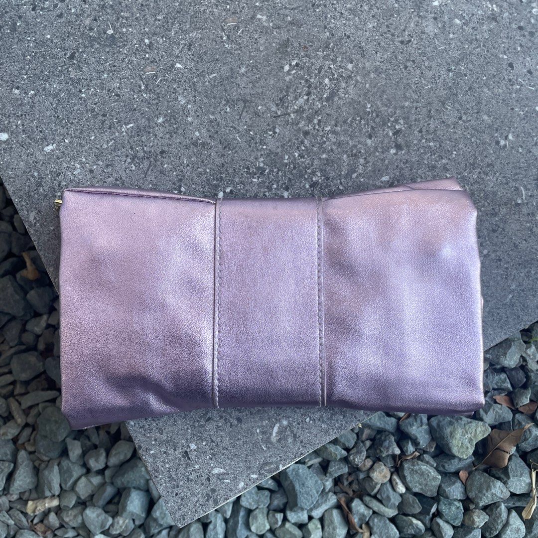 Versace Parfums Clutch In Purple (Category: Luxury Bags & Wallets) located in Manila. Submitted by saintjohnn (Listing ID 1444911357, Image 3). Description: .
