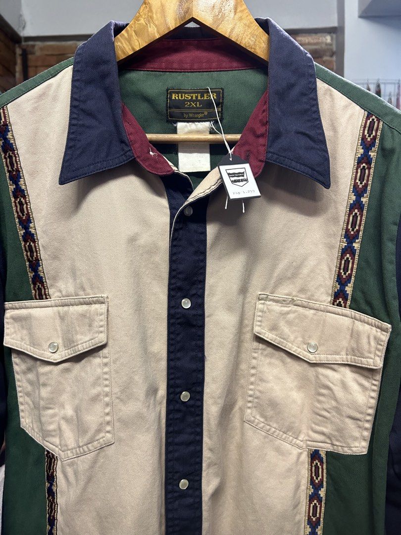 Vintage 80s-90s RUSTLER by Wrangler (Category: Tshirts & Polo Shirts ) located in Quezon City. Submitted by pricetakedown (Listing ID 1444972062, Image 3). Description: Vintage 80s-90s RUSTLER by Wrangler Excellent condition | Size: 2XL Php 1,299 Measurements (inches) Armpit to armpit: 20.5 Shoulders: 19 Sleeves: 24 Length: 27.5 . 🫶🏻 Manage your expectations. Check photos and details thoroughly ✨ Items have been washed and sanitized 💡Actual co