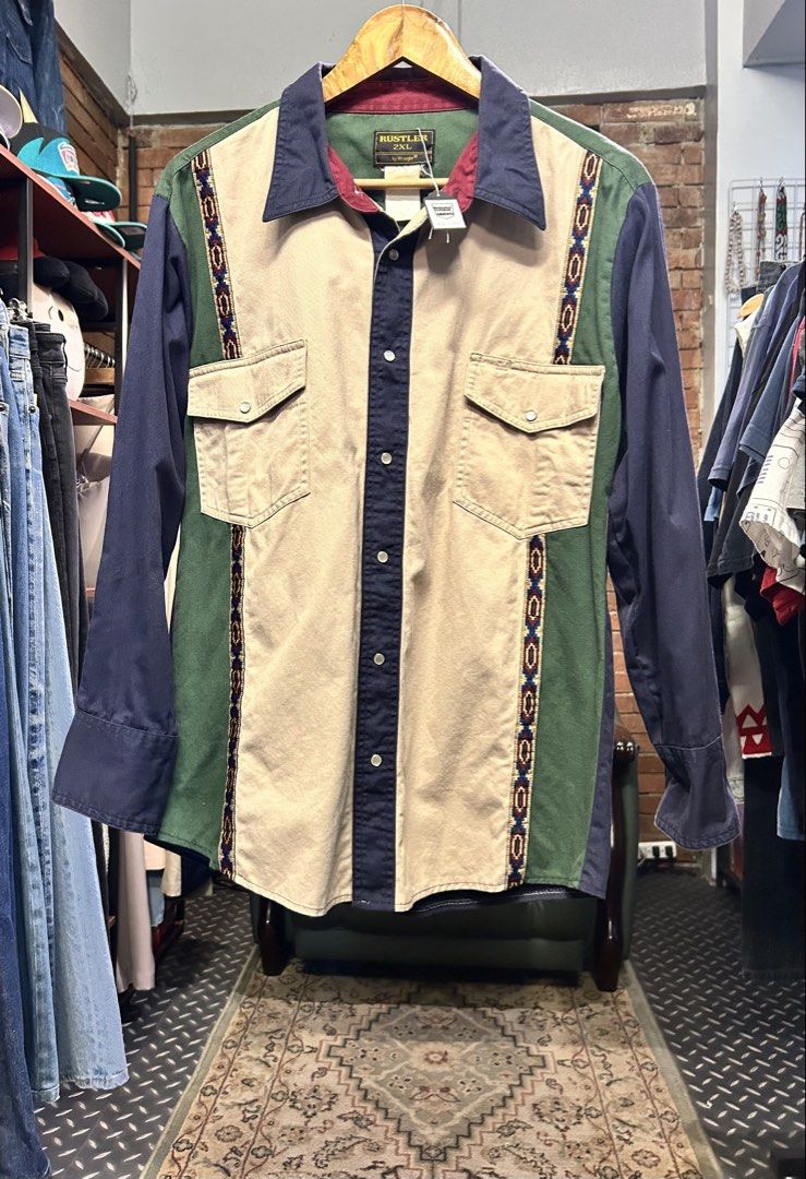 Vintage 80s-90s RUSTLER by Wrangler (Category: Tshirts & Polo Shirts ) located in Quezon City. Submitted by pricetakedown (Listing ID 1444972062, Image 1). Description: Vintage 80s-90s RUSTLER by Wrangler Excellent condition | Size: 2XL Php 1,299 Measurements (inches) Armpit to armpit: 20.5 Shoulders: 19 Sleeves: 24 Length: 27.5 . 🫶🏻 Manage your expectations. Check photos and details thoroughly ✨ Items have been washed and sanitized 💡Actual co