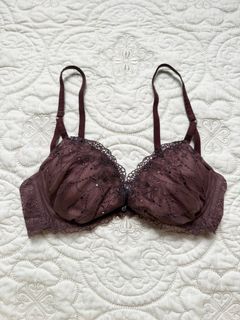 (Category: ) located in . Submitted by aesthethicc (Listing ID 1444982468, Image 1). Description: .