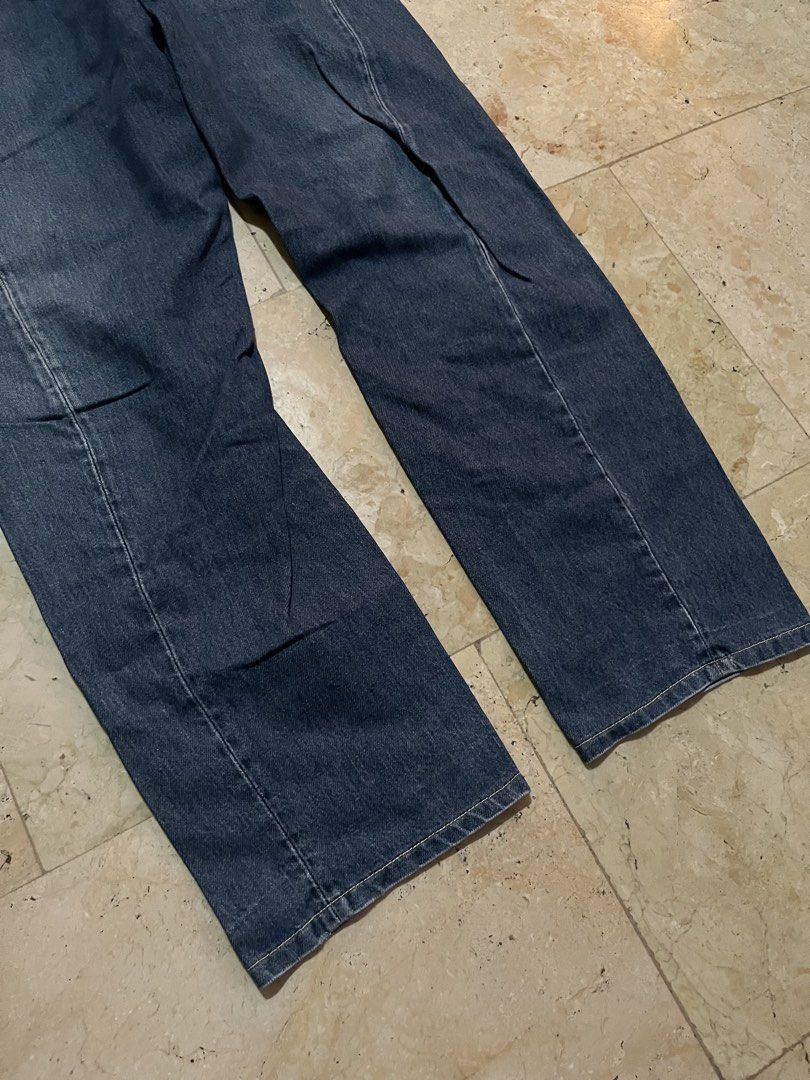 Vintage Levi's Engineer Pants (Category: Jeans) located in Quezon. Submitted by _babypluto (Listing ID 1444967182, Image 3). Description: Size on Tag: NA FLAW: Sign of usage Length: 38.5 Width: 27 Front Rise: 11 Thigh: 11.5 Knee: 9 Leg Opening: 7.5 Inseam: 28 Note: actual color of the item may change due to lighting..