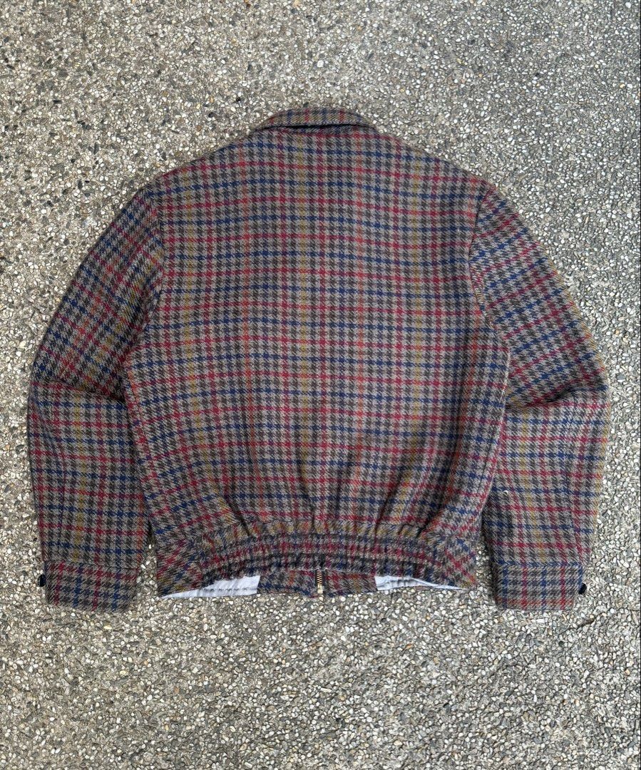 Vintage Wool Houndstooth Bi-pocket Flap Blouson (Category: Coats, Jackets and Outerwear) located in Quezon City. Submitted by though.bare (Listing ID 1444958753, Image 2). Description: Fits on M up to L for Men In worn condition, refer to photos. Width : 21.5" Length : 24" Sleeve : 23.5" Shoulder : 18" No when-worns. Listings not marked sold/reserved are available. These are preloved/used items, manage expectations. Visit my profile for more!.
