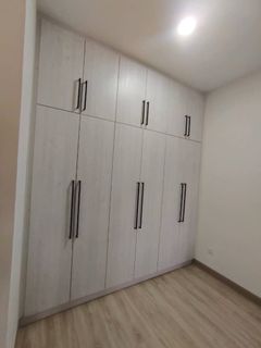 (Category: ) located in . Submitted by dcabinetstudio100 (Listing ID 1444924526, Image 1). Description: .