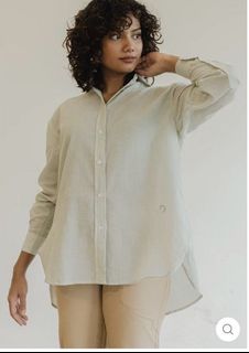(Category: ) located in . Submitted by fawardrobe97 (Listing ID 1444984084, Image 1). Description: .