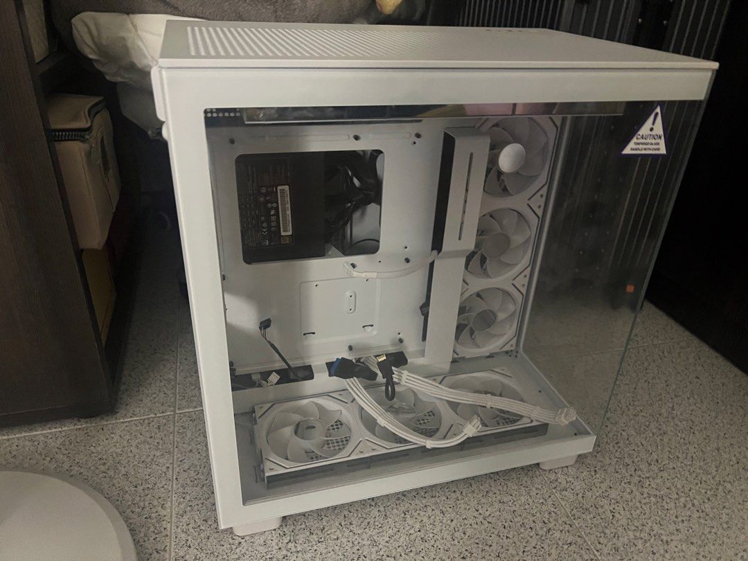 White NZXT H9 Flow PC Case with interlocking RGB Fans487806433179750403
