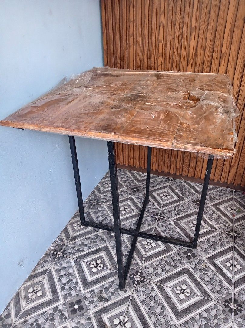 Wooden Table with Metal Legs (Category: Tables & Sets) located in Manila. Submitted by akiramae16 (Listing ID 1444911194, Image 2). Description: FOR SALE‼️ WOODEN TABLE SPACE SAVER LAST NA PO YAN BRAND NEW EXTRA TABLE NA STOCK LANG NEVER BEEN USED PLASTIC LANG PO YUNG MADUMI DYAN SEE SAMPLE PIC SA ACTUAL TABLE PM ME PO 📩 📌 LAS PIÑAS.