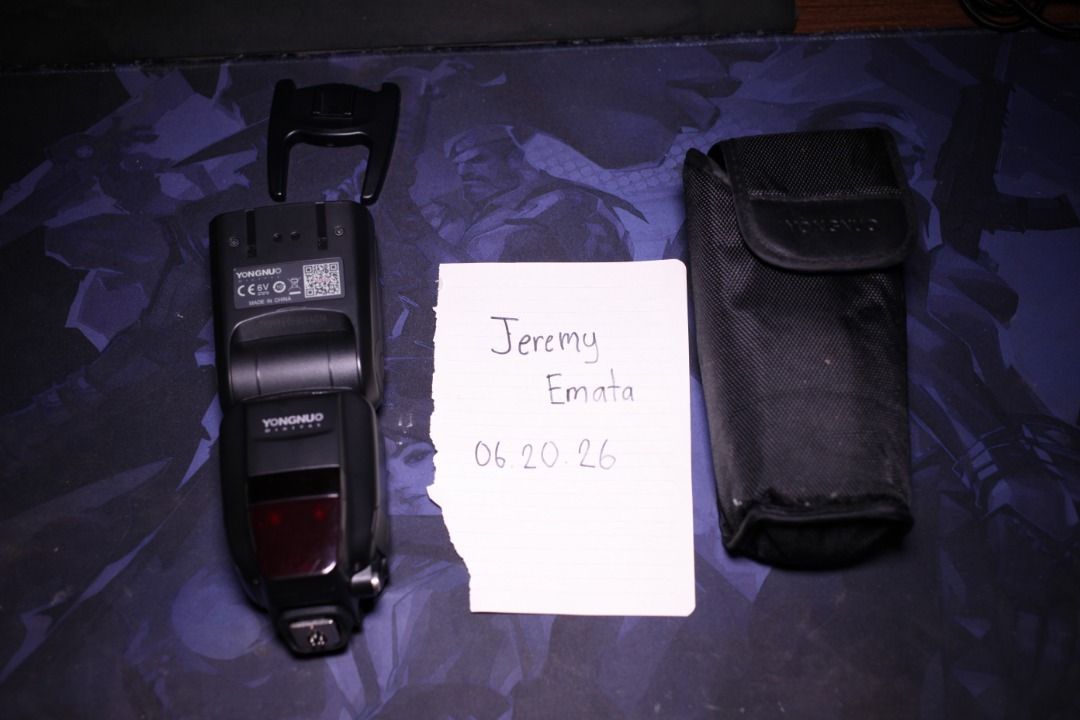 Yongnuo Speedlite YN600EX-RT II Camera Flash (Category: Cameras) located in Cainta. Submitted by technicallyrushing (Listing ID 1444924194, Image 1). Description: - Yongnuo Speedlite YN600EX-RT II - Compatible with Canon cameras - Includes flash unit, stand, and carrying pouch - Battery compartment is clean - Tested and confirmed working Yongnuo YN600EX-RT II Speedlite Inclusions: * Flash unit * Pouch * Stand Issues: * Single piece of rubber miss