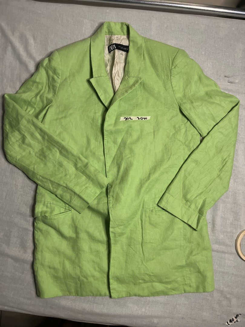 Zara Green Linen Blend Blazer (Category: Coats, Jackets and Outerwear) located in Manila. Submitted by gabriyelo (Listing ID 1445029623, Image 1). Description: - Bright green Zara blazer - Linen blend fabric - Estimated size XS/S - Classic, simple cut - Two front pockets - Button closure - Perfect for dressing up or down.