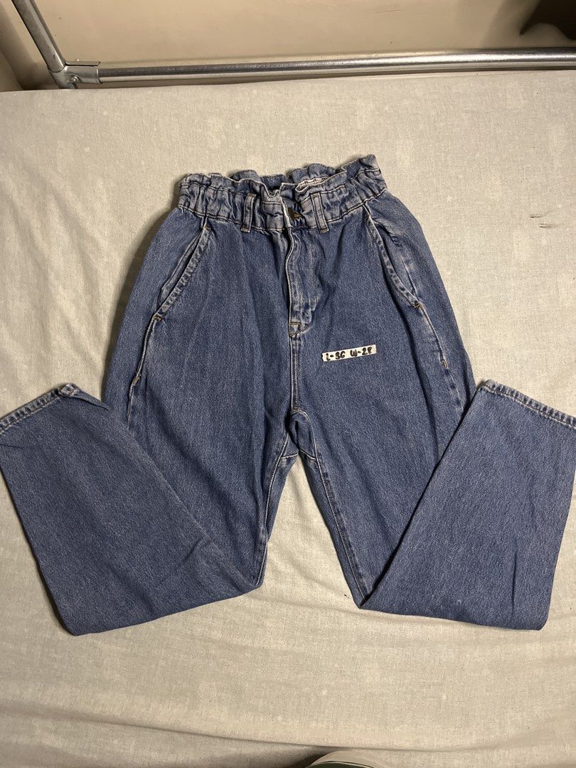 Zara High Waisted Paperbag Jeans (Category: Jeans) located in Manila. Submitted by gabriyelo (Listing ID 1445027689, Image 1). Description: - Zara Blue Denim Jeans - High-waisted with paperbag waist - Elasticated waistband for comfort - Straight leg fit - Two back pockets - Made in Turkey - Ideal for casual wear.