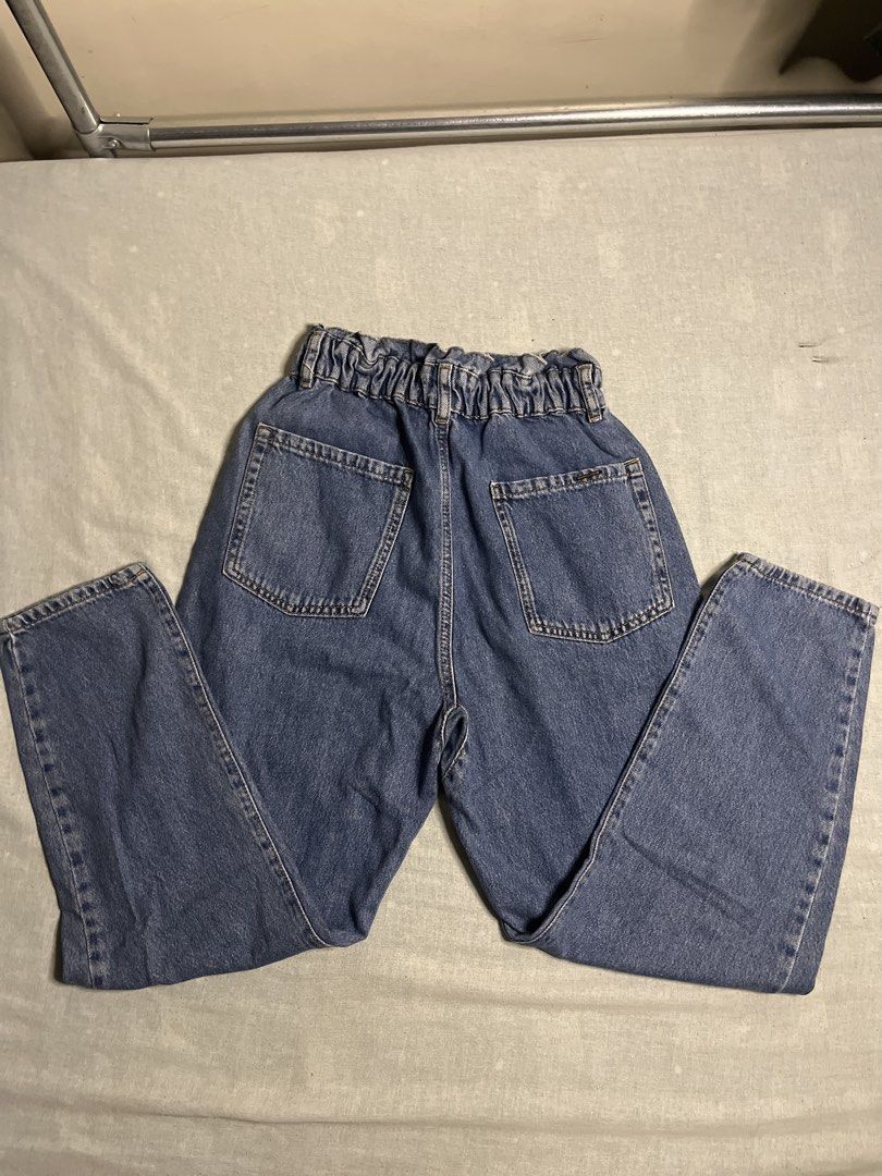 Zara High Waisted Paperbag Jeans (Category: Jeans) located in Manila. Submitted by gabriyelo (Listing ID 1445027689, Image 2). Description: - Zara Blue Denim Jeans - High-waisted with paperbag waist - Elasticated waistband for comfort - Straight leg fit - Two back pockets - Made in Turkey - Ideal for casual wear.