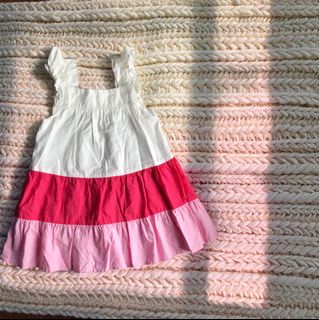 (Category: ) located in . Submitted by cmvoapparel (Listing ID 1444890563, Image 1). Description: .