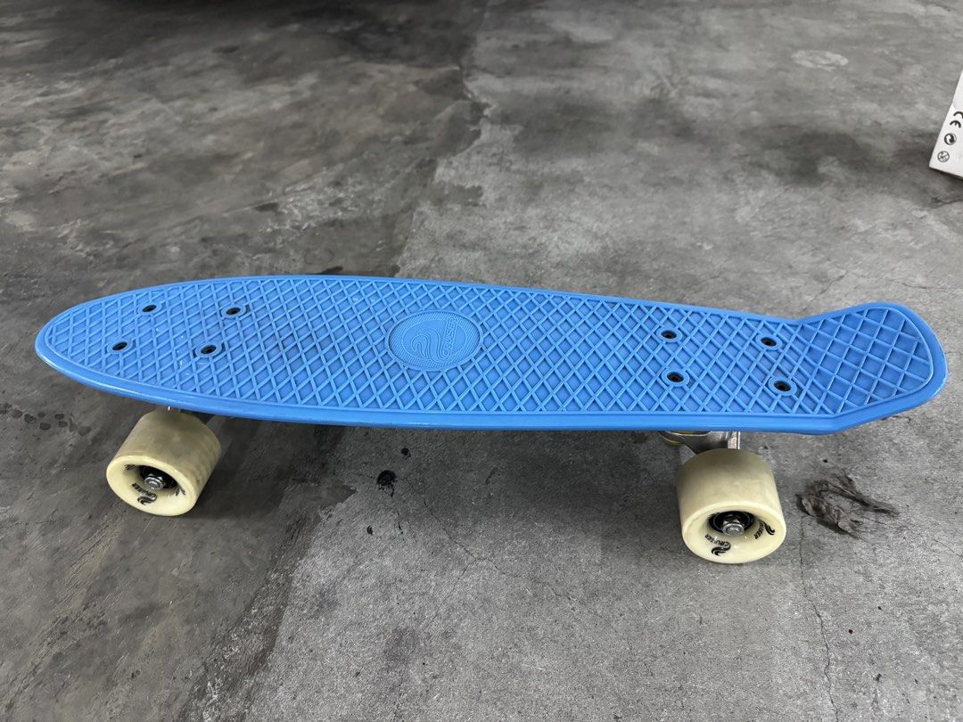22" Blue Cruiser Skateboard with Box (Category: Skates, Rollerblades & Scooters) located in Mandaluyong City. Submitted by toront0427 (Listing ID 1445231980, Image 2). Description: Classic 22-inch cruiser skateboard. Bright blue deck with a grippy surface. Comes with the original box. Wheels are a light cream color. Ready for some fun rides. Bought from Toy Kingdom last Christmas 2025. Seldomnly used. Original price - Php1,500.00 Booking and deli