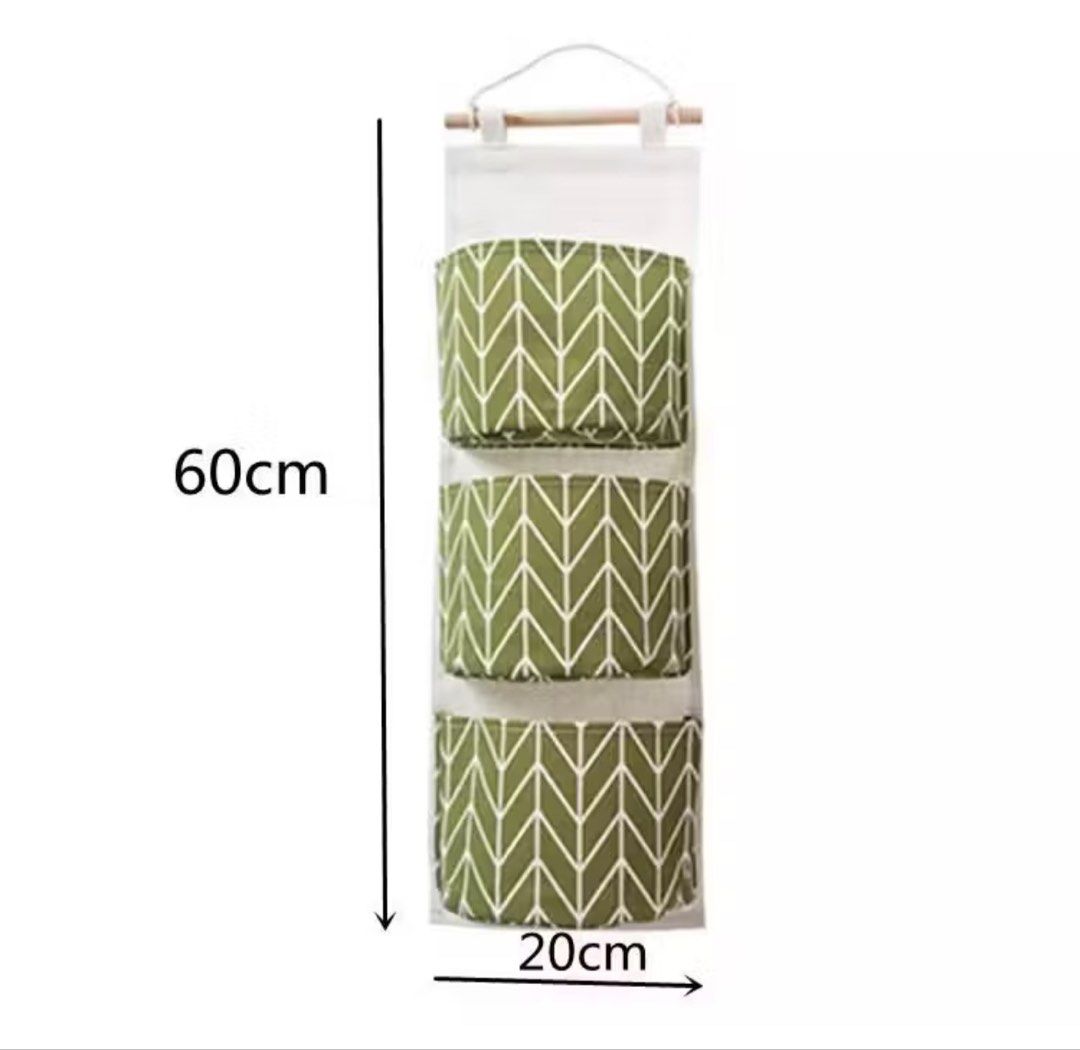 3 Pocket Wall Door Hanging Storage Bag (Category: Storage Boxes & Baskets) located in Quezon. Submitted by tnclmco (Listing ID 1445131935, Image 1). Description: Green 3 Pocket Wall Door Hanging Storage Bag.