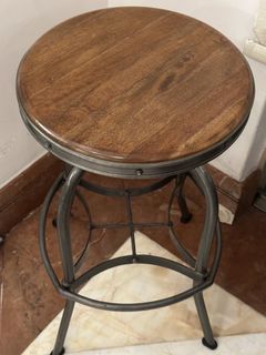 (Category: ) located in . Submitted by vintagefurnituresg (Listing ID 1445195502, Image 1). Description: .