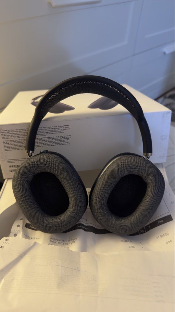 Apple AirPods Max Midnight (Category: Headphones & Headsets) located in Quezon City. Submitted by live_louisee (Listing ID 1445091325, Image 3). Description: Apple AirPods Max in Midnight. Comes with original box and sales invoice. Purchased from Power Mac Center. rfs: I don't use them often slightly nego.