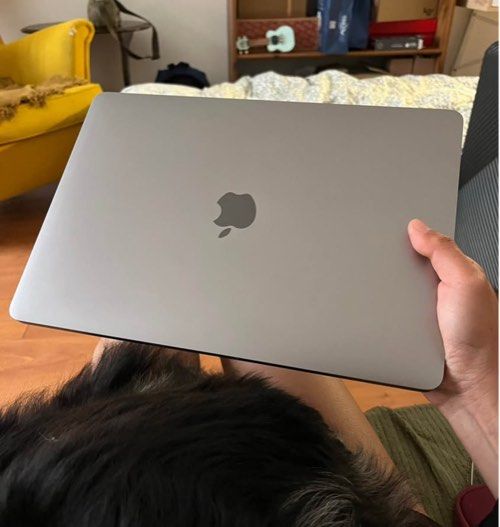Apple MacBook Pro 13-inch M1, 2020488618674660976640