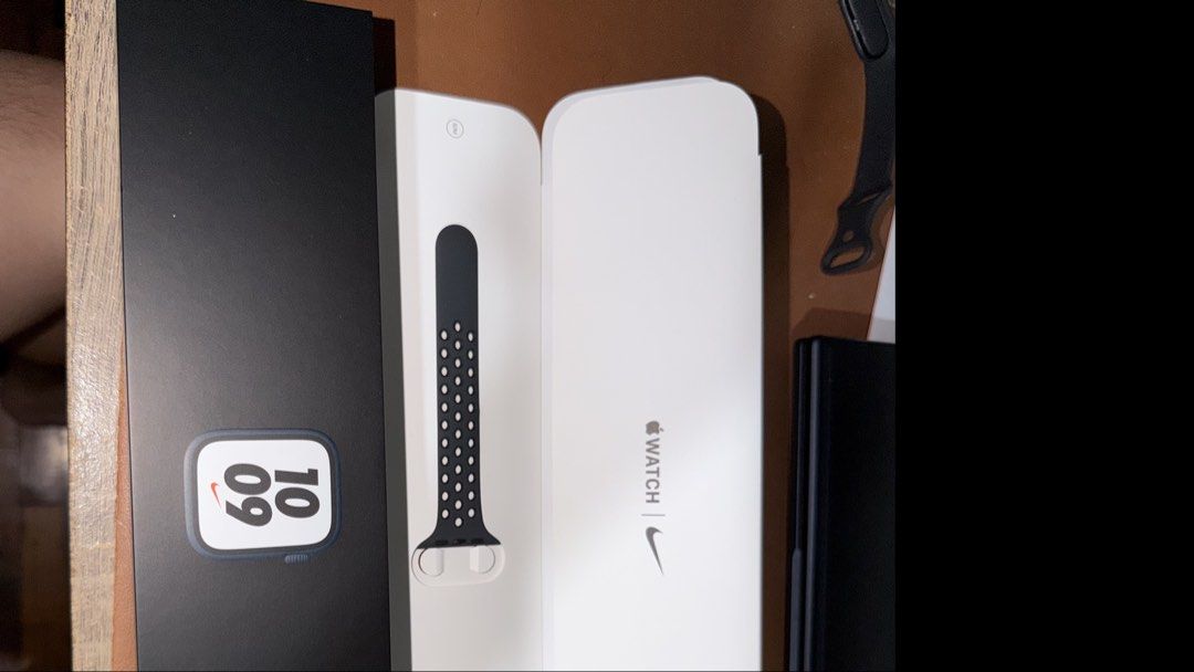 Apple Watch Series 7 Nike Midnight 45mm (Category: Men's Watches) located in Quezon City. Submitted by mgeloo (Listing ID 1445150349, Image 3). Description: - Complete with box - Comes with the charger, free Spigen case, and screen protector, and charger stand - Negotiable.
