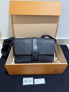 (Category: ) located in . Submitted by reluxe.sg (Listing ID 1445206383, Image 1). Description: .