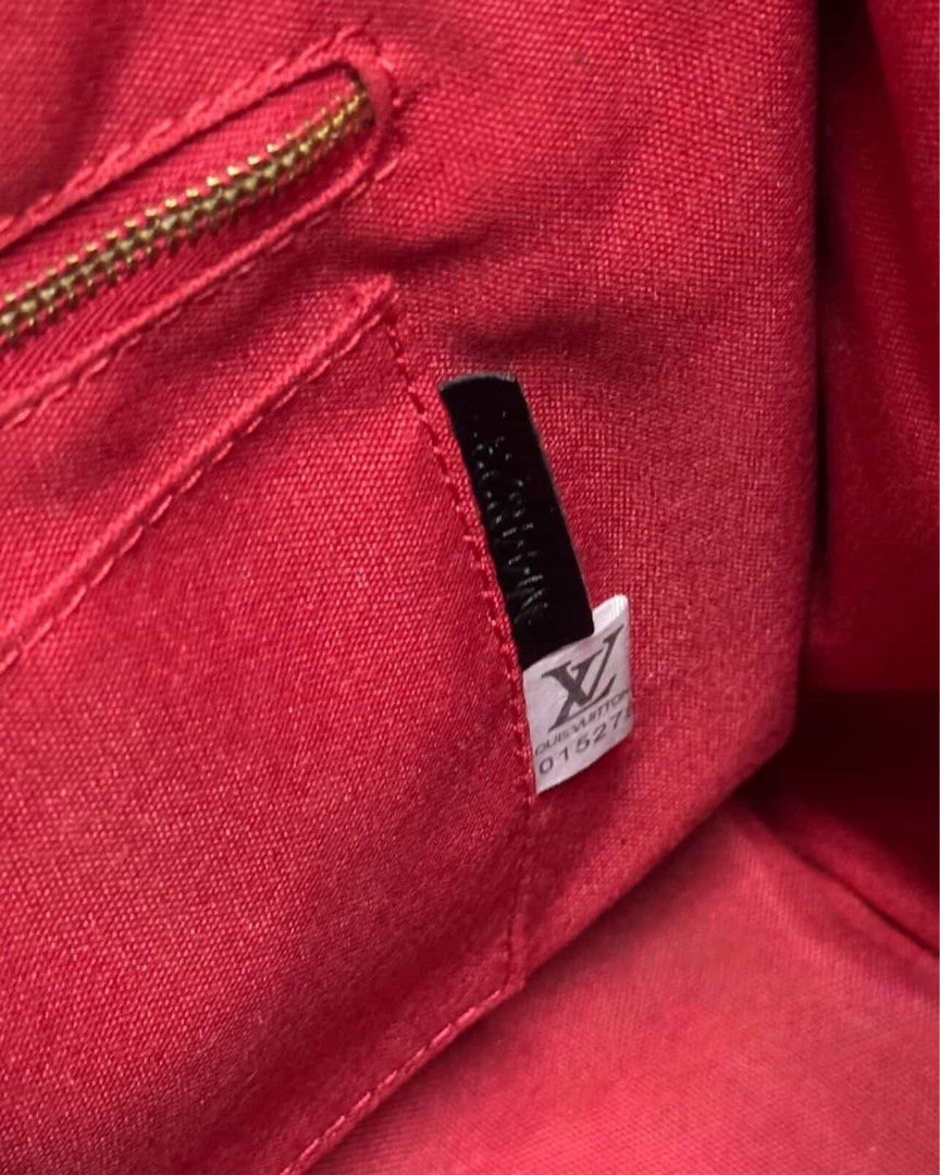 Authentic LV On The Go (Category: Luxury Bags & Wallets) located in Manila. Submitted by jd.mag (Listing ID 1445180266, Image 3). Description: LV OTG in Monogram Complete inclusions Size: MM Brand new-like condition. Bought in 2024. Price: Nego PM for more details.