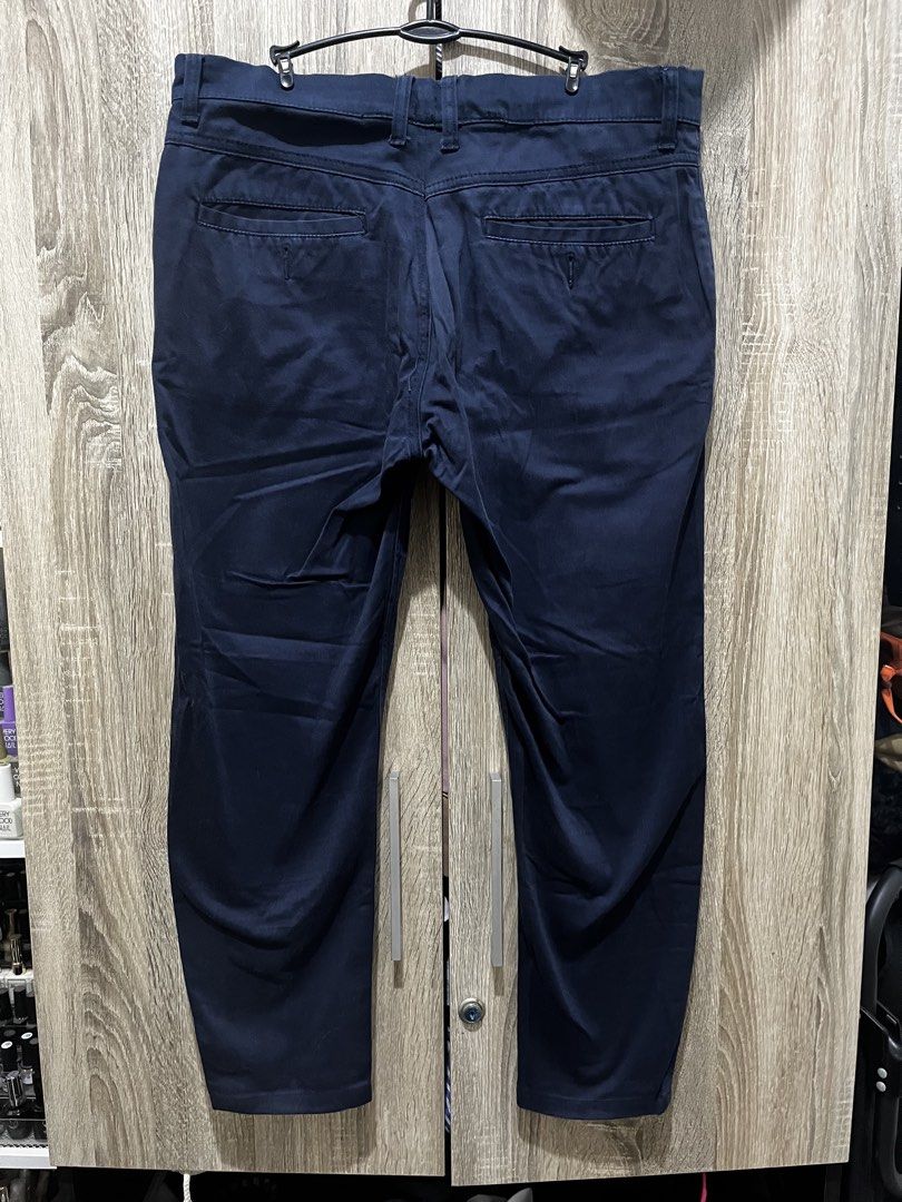 Baleno Navy Blue Chinos (Category: Chinos) located in Manila. Submitted by buyingrandomthings (Listing ID 1445159280, Image 2). Description: - Navy blue chinos from Baleno - Suitable for casual or smart casual wear - Comfortable cotton blend fabric - Has two back pockets - Altered (pinabaston).