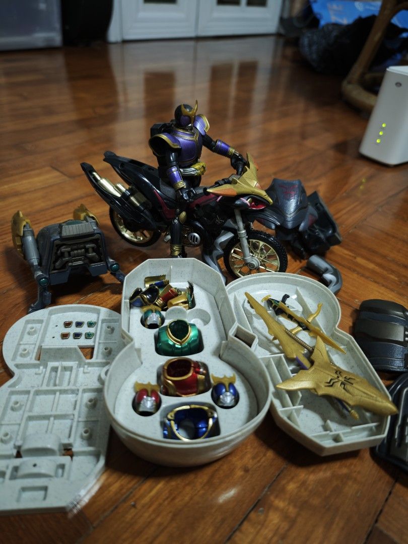 Bandai chogokin Kamen rider Kuuga set (Category: Action & Battle Toys) located in Singapore. Submitted by astronexus (Listing ID 1445181968, Image 1). Description: SET ONLY. WHAT YOU SEE IS WHAT YOU GET. Set in good condition. Bike's accessories has a front horn broken piece and a bit sticky due to local weather. Should be able to fix with super glue. Collectors will know how much this was so pls don't ....Just make offer. Cash. Venue listed belo