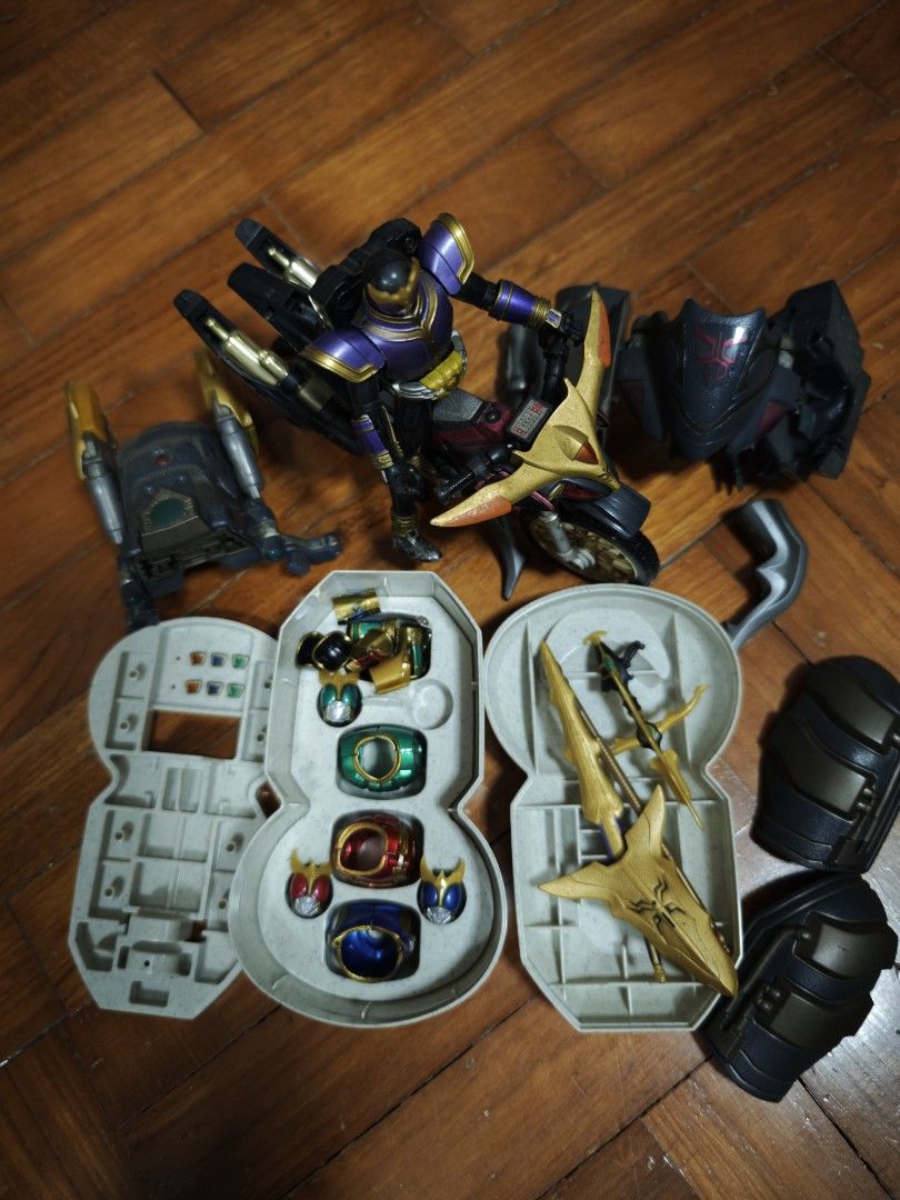 Bandai chogokin Kamen rider Kuuga set (Category: Action & Battle Toys) located in Singapore. Submitted by astronexus (Listing ID 1445181968, Image 2). Description: SET ONLY. WHAT YOU SEE IS WHAT YOU GET. Set in good condition. Bike's accessories has a front horn broken piece and a bit sticky due to local weather. Should be able to fix with super glue. Collectors will know how much this was so pls don't ....Just make offer. Cash. Venue listed belo