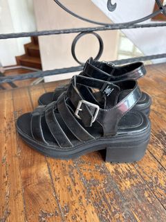 (Category: ) located in . Submitted by jolin_closet (Listing ID 1445103099, Image 1). Description: .