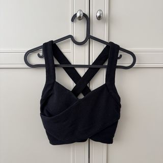(Category: ) located in . Submitted by mywardrobe6 (Listing ID 1445081294, Image 1). Description: .