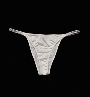 (Category: ) located in . Submitted by lovescarf (Listing ID 1445120365, Image 1). Description: .